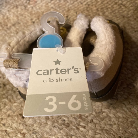 “Host Pick” Carter’s Brown & Beige Crib Duck Boots with Faux Sherpa Lining - Picture 6 of 8